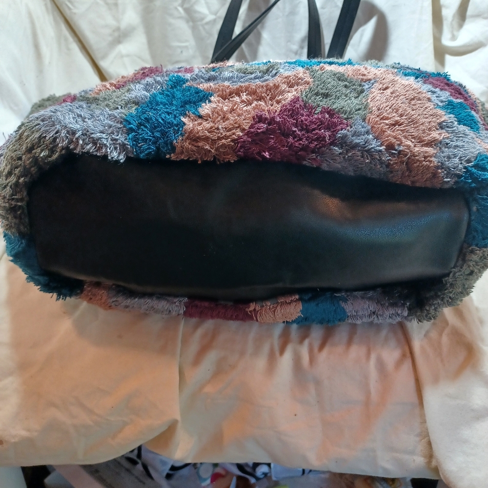 Zara Basic Rug Tote - image 6